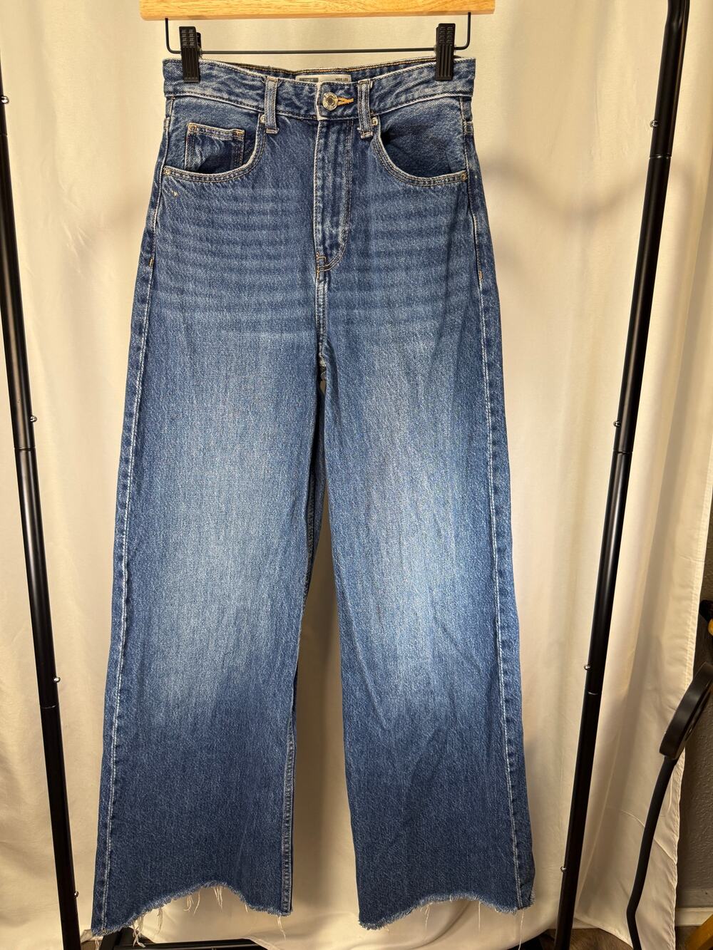 Bershka Wide Leg Jeans Womens 00 Blue High Rise Floral Raw Hem